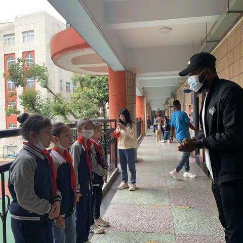 钟小教育集团2021-2022下学期英语月活动之英语角活动纪要