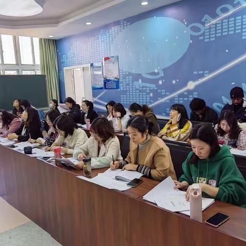 落实文本理解，重探翻转课堂——记钟家村寄宿学校英语组2021-2022上学期第七次比教学活动