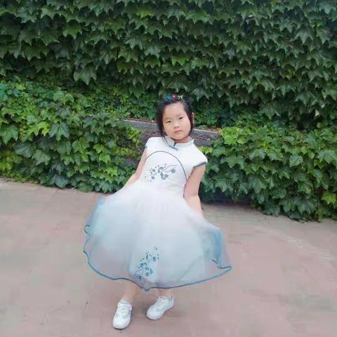 二年六班快乐读书活动——腹有诗书气自华，最是书香能致远！