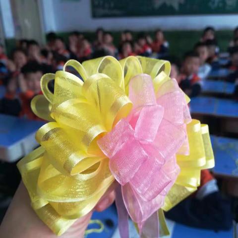 家长进课堂——张淑潇妈妈的快乐手工课