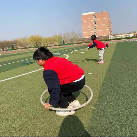 趣味运动 快乐成长——南宫双语学校小学部趣味体育活动纪实