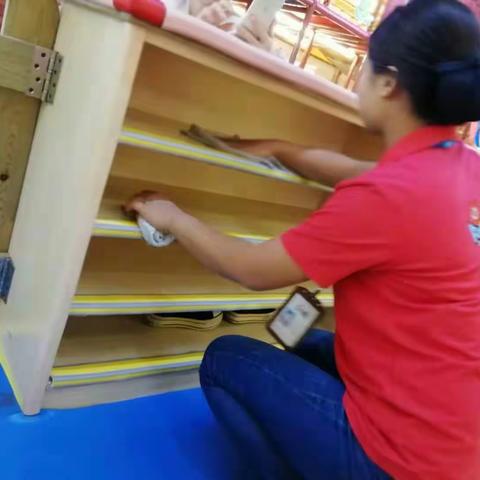 河源店10月8日 （A班）儿童区（一尘不染）行动