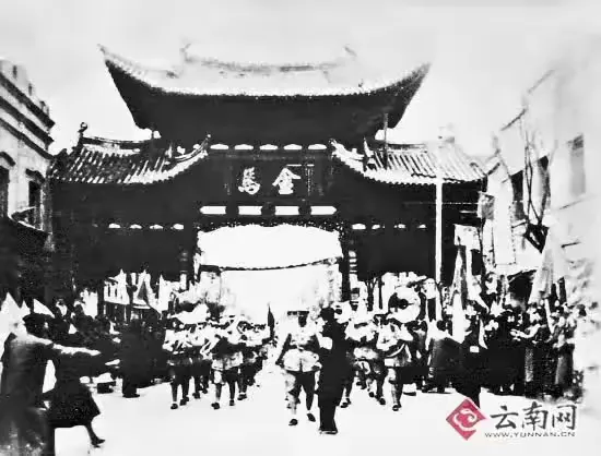 关于昆明“和平解放”的一段史实__作者：下关风