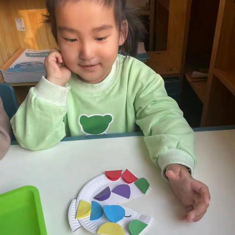 🎒童年是花朵🌷，童年是种子✨           🌹充满生机❤️，富有活力的🌲