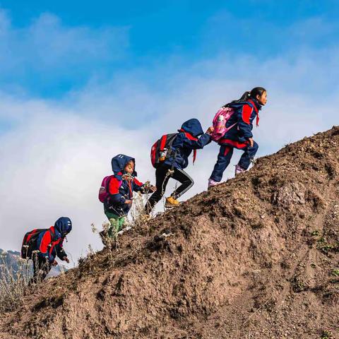 我的凉山情缘之六 一样的天空下 不一样的童年