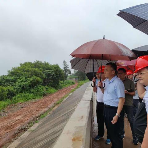 美兰区开展巡河并部署水库安全度汛和水生态环境保护工作