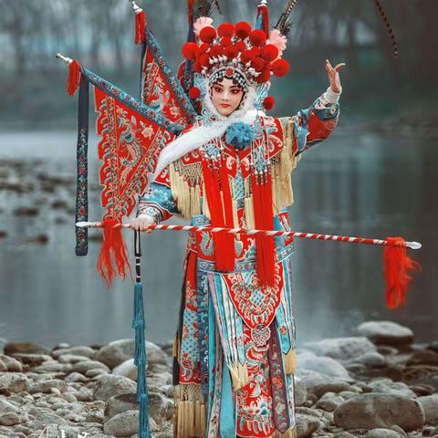 绘玩美术--刀马旦