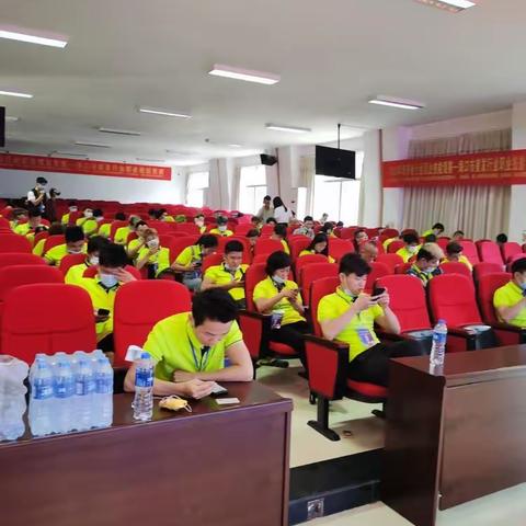 美发竞赛秀“绝活”  海口市美发行业职业竞赛圆满落幕