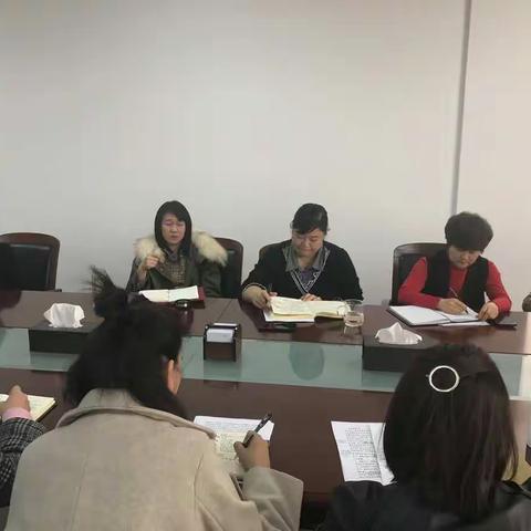 社事科召开19年度各社区主任碰头会