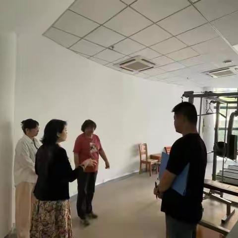 【先锋龙洞】龙洞街道社会事务办公室到银座花园社区检查日间照料中心