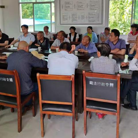 岩屋村党支部开展“学先进典型、当奋进先锋”主题党日活动