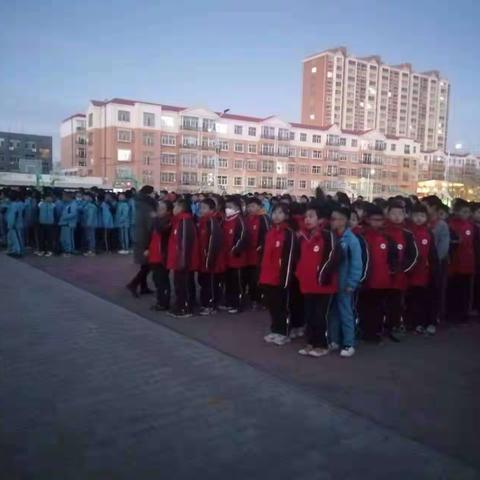 有备无患   平安相伴一一记奋斗小学实地逃生过程