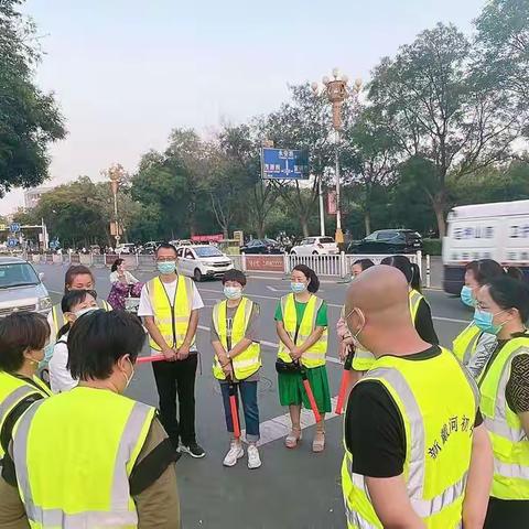 一路同行，守护有我——新戴河初中八年级二班护苗行动