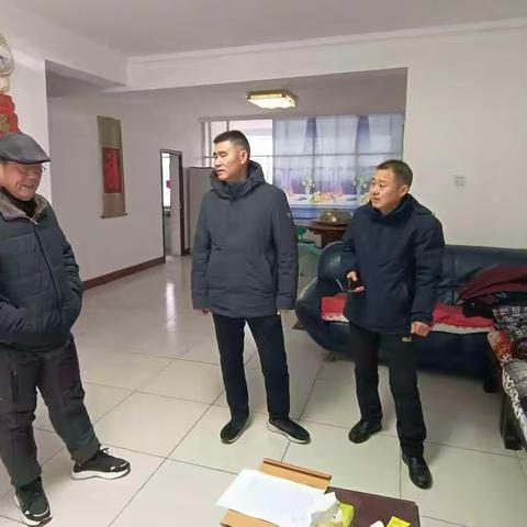 天气虽寒冷，人心很温暖