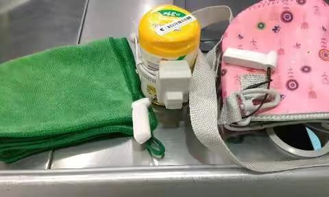 如何快速正确的解开磁扣