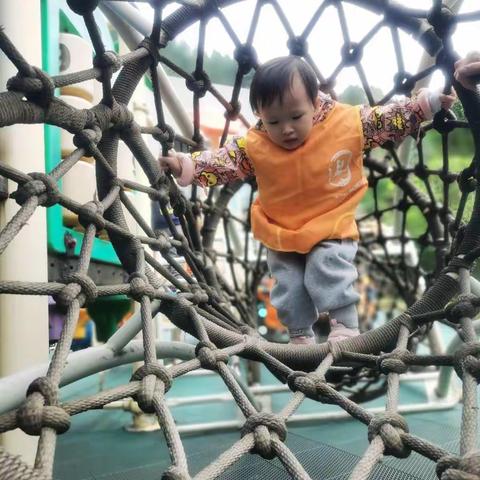 不知不觉我们已经在一起两个月了，这两个月老师看到了你们的进步和可爱的点滴