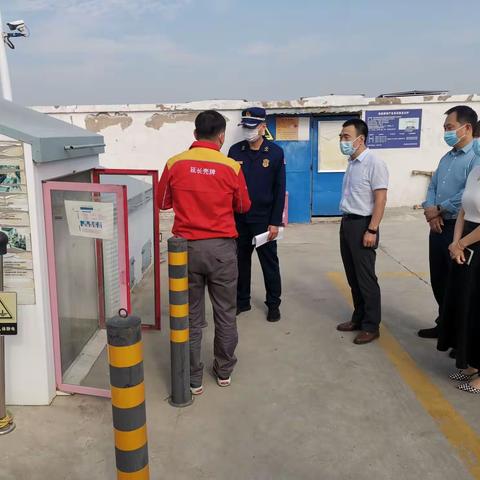 空港新城副巡视员倪忠明带队开展国庆节前消防安全督导工作