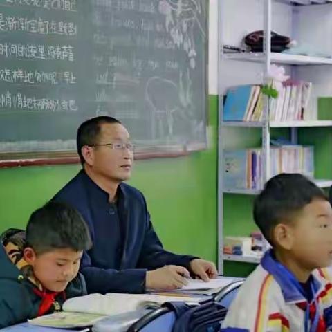 交流互助促发展，和谐共赢齐奋进——洮坪镇山根小学全体教师与洮坪镇中心小学、中心幼儿园教师进行成长交流。