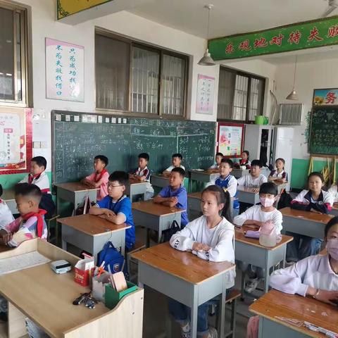 李珍小学科技制作社团