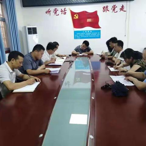 玉山工商所、食药所配合玉山镇政府创建国家卫生镇街验收工作进行督导检查