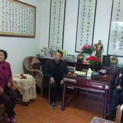 疾控中心走访慰问退休职工