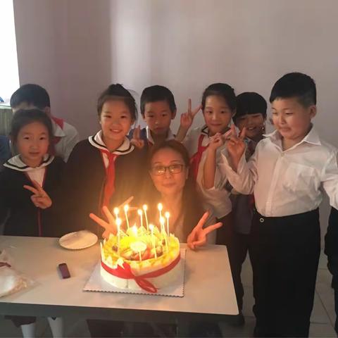 飞虎午晚托教育中心，需要午晚托的小伙伴赶紧联系我们吧！电话13530432359娄老师