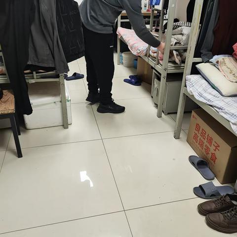 银燕大厦餐厅宿舍检查