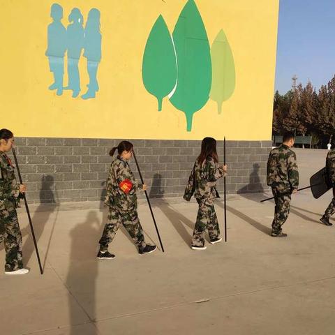 五十三团第二小学护校队