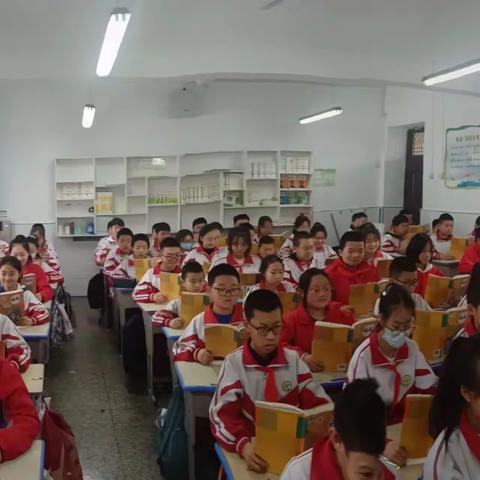 诗海揽月      沁润童心