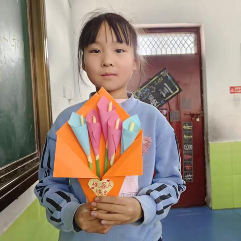 平舆县外国语小学2022-2023学年度下学期二（五）班班本社团期末总结