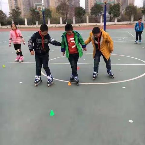 张扬个性，释放激情，展翅飞翔 ——轮滑社总结