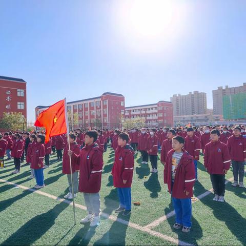 队旗飘扬赞先锋  星章领航助成长——光华小学举行一星章颁章典礼