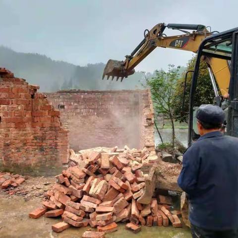 观庙镇：放假“不放松”   环境整治“不打烊”