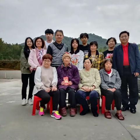 曾经的诗和远方，光阴似箭，日月如梭，一晃几十年又过去了。