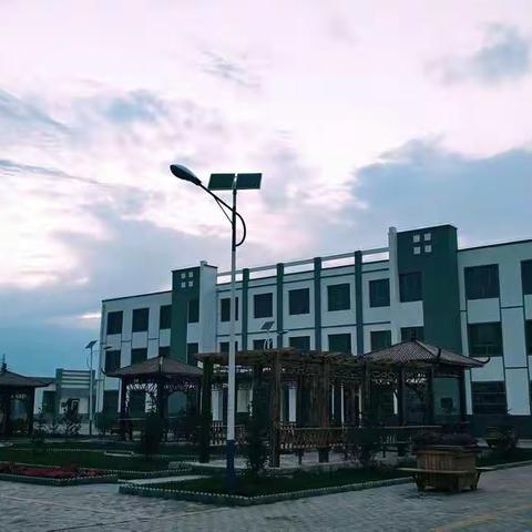 督教育教学，促常规管理，写奋进之笔