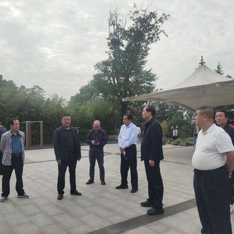 李跃美陪同省政府参事雷湛调研秦岭保护执法工作