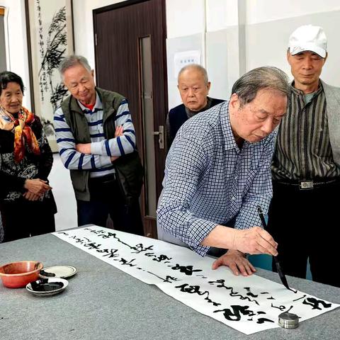 春和景明研《书谱》