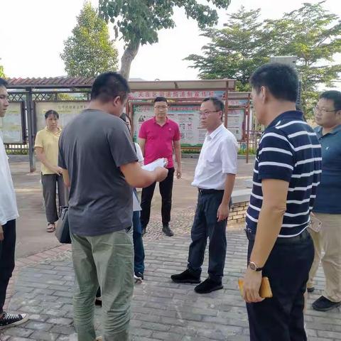 天涯区委副书记、区长黄兴武到台楼村指导新冠疫苗接种工作（6月30日）