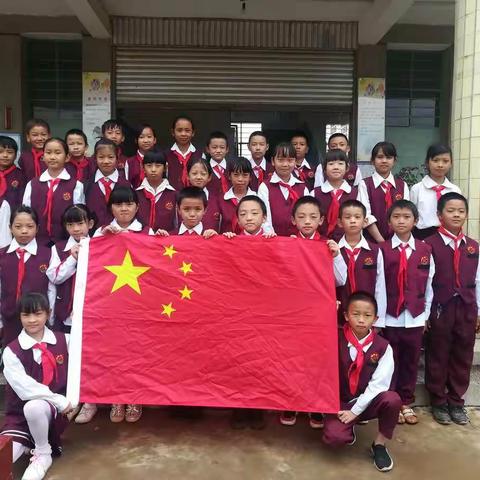 我与国旗同框，真情告白祖国