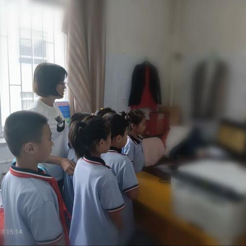 南芬小学继续开展《德育学堂》活动