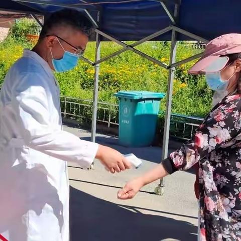 南芬小学教师疫情防控应急演练