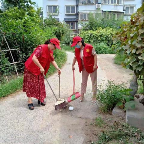 卫生清扫活动   西小在行动