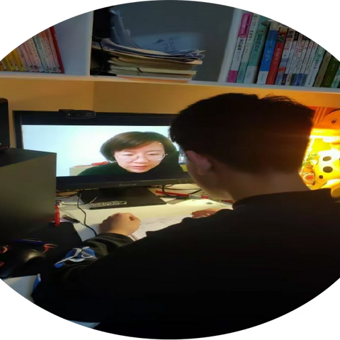 心中若有桃花源   何处不是彩云间