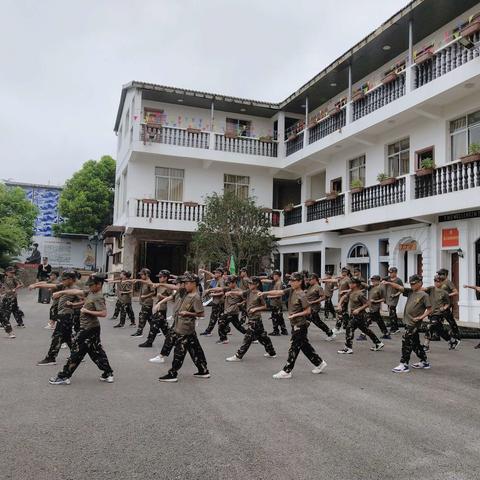 2021年标兵战士第四期军事夏令营第五天