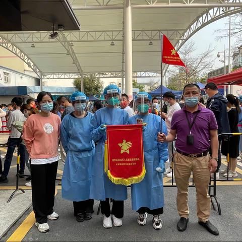 【大浪街道陶元社区】弘扬雷锋精神 助力疫情防控