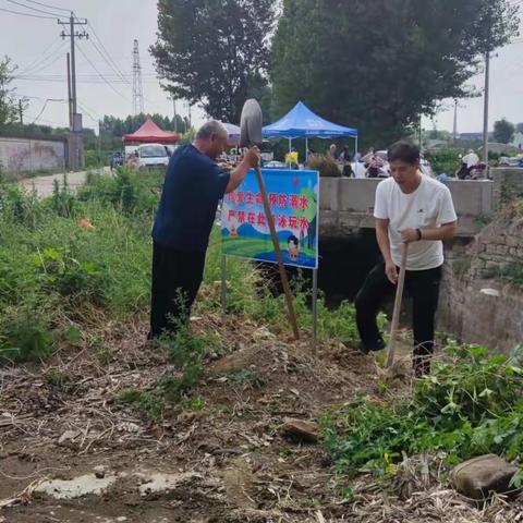 里庄小学安装防溺水警示牌 ，筑牢安全“防护墙”