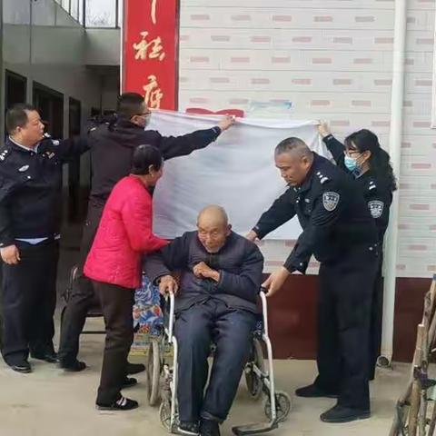 户籍民警解民忧，上门办证暖人心