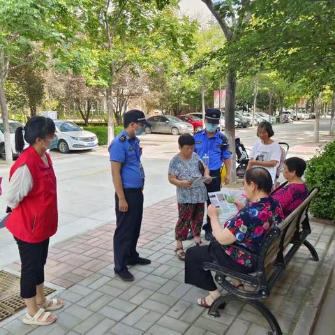 参与城市管理共创美好家园——高陵区园区执法大队市民参加“城管公开体验日”活动