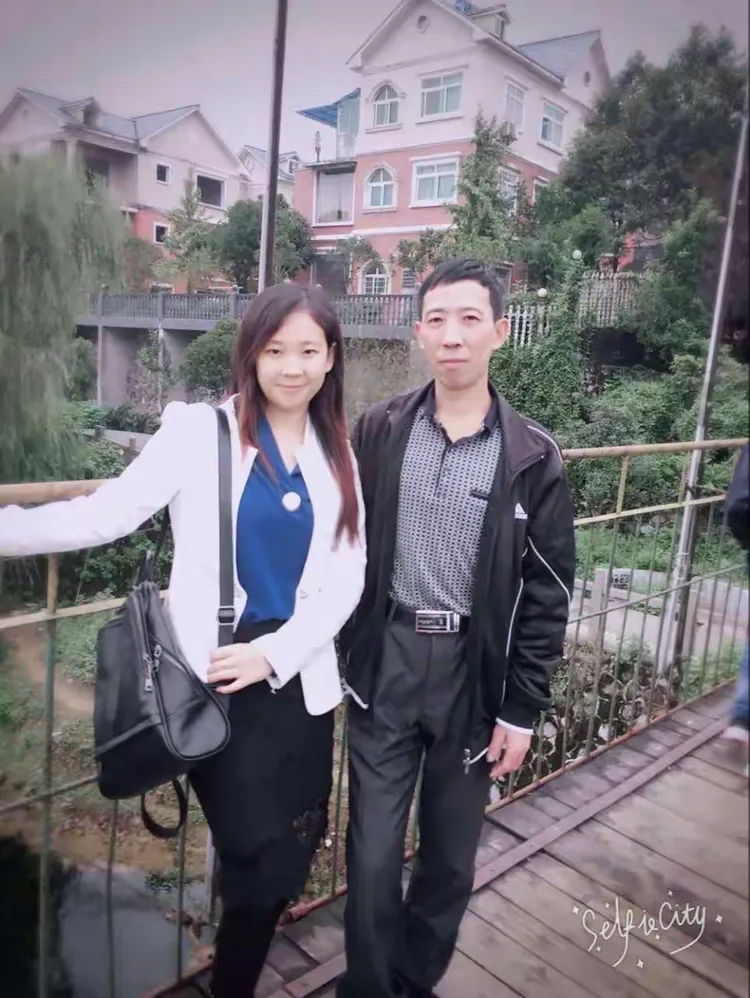 大舅舅和他女儿