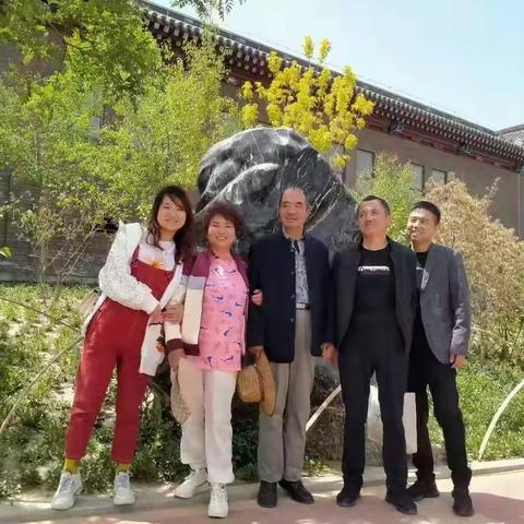 祝我的家人们中秋节快乐